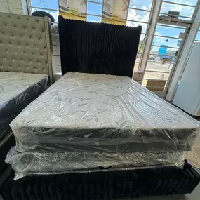 Bild von Summer Furniture & Mattress Deals