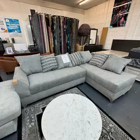 Bild von Summer Furniture & Mattress Deals