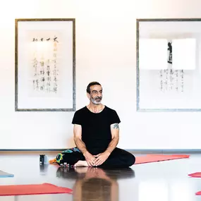 Stressreduktion durch Tai Chi in: Effektive Methoden für Entspannung, Stressabbau und mentale Balance im Tai Chi Zentrum.