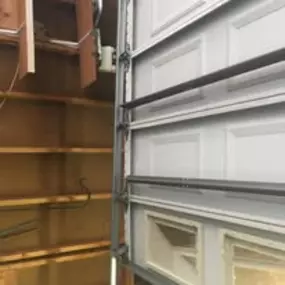 Bild von Garza Garage Door