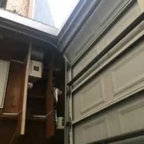 Bild von Garza Garage Door