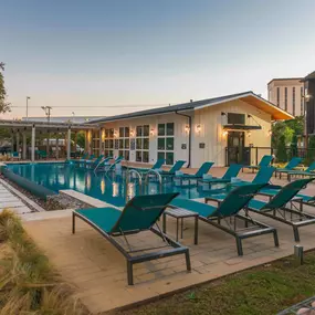 Bild von Midway Row House