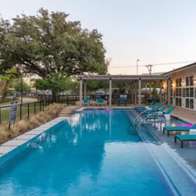 Bild von Midway Row House