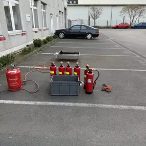 Bild von Erste-Hilfe, Brandschutzhelfer, Ausbildung, Beratung, Notfalltraining, Bildung und Betreuung