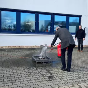 Bild von Erste-Hilfe, Brandschutzhelfer, Ausbildung, Beratung, Notfalltraining, Bildung und Betreuung