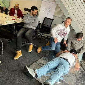 Bild von Erste-Hilfe, Brandschutzhelfer, Ausbildung, Beratung, Notfalltraining, Bildung und Betreuung