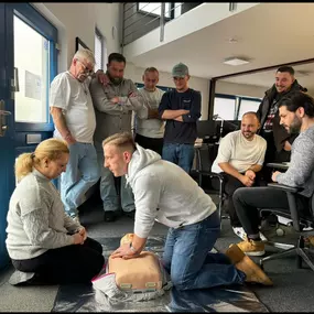 Bild von Erste-Hilfe, Brandschutzhelfer, Ausbildung, Beratung, Notfalltraining, Bildung und Betreuung