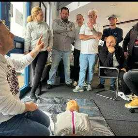 Bild von Erste-Hilfe, Brandschutzhelfer, Ausbildung, Beratung, Notfalltraining, Bildung und Betreuung