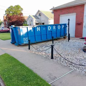 Bild von Bin Drop Dumpster Rental