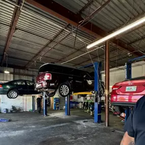 Bild von Curry Auto Repair Center at Seaboard