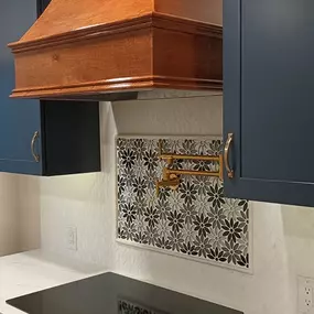 Cabinets and hood installation