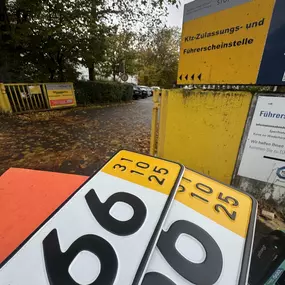 Bild von KFZ-Zulassungspartner Stuttgart Ludwigsburg  Kfz Zulassung  Abmeldung  Ummeldung  Wunschkennzeichen  Kurzzeit / Zoll