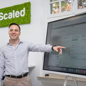 Lokale Suchmaschinenoptimierung mit messbaren Ergebnissen - Upscaled Media macht Ihr Unternehmen in Ihrer Region sichtbar und bringt qualifizierte Kunden direkt zu Ihnen.