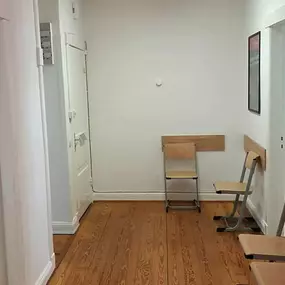 Hamburg-Fuhlsbüttel Flur mit Wartezone