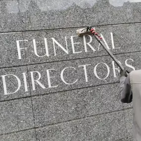 Bild von C-Thru Window Cleaning Specialists