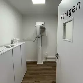 Bild von Zahngesundheit Heusenstamm | Zahnarzt | Implantologie | Ästhetische Zahnheilkunde