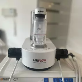 Bild von Zahngesundheit Heusenstamm | Zahnarzt | Implantologie | Ästhetische Zahnheilkunde