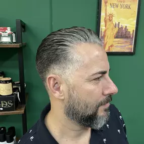 Bild von ???? Ul Barbee - Il Barbiere di Melide ????