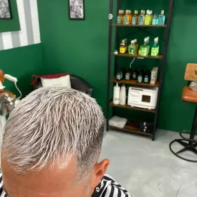 Bild von ???? Ul Barbee - Il Barbiere di Melide ????