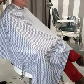 Bild von ???? Ul Barbee - Il Barbiere di Melide ????