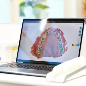 Bild von Fachzahnarzt für Kieferorthopädie Dr. Bennet Ziegler