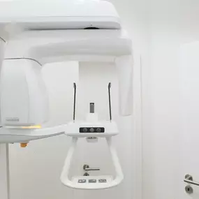 Bild von Fachzahnarzt für Kieferorthopädie Dr. Bennet Ziegler