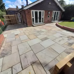 Bild von Clark Paving & Landscaping