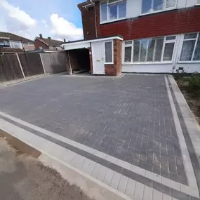 Bild von Clark Paving & Landscaping