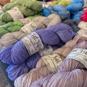 Bild von Oma Knits Textile Co.