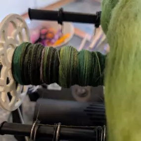 Bild von Oma Knits Textile Co.