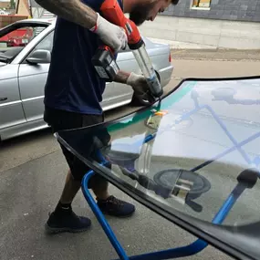 Bild von AUTOGLASDOC - Scheiben Austausch und Steinschlag Reparatur