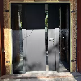 Bild von UnitedPorte — Doors/Windows/Kitchens/Vanities/Floor