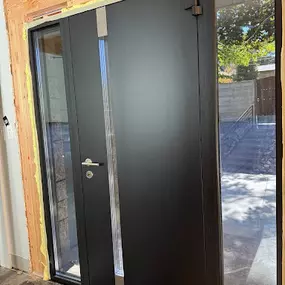 Bild von UnitedPorte — Doors/Windows/Kitchens/Vanities/Floor