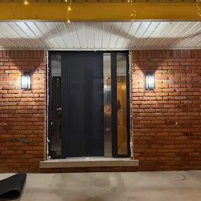 Bild von UnitedPorte — Doors/Windows/Kitchens/Vanities/Floor