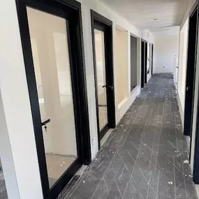 Bild von UnitedPorte — Doors/Windows/Kitchens/Vanities/Floor