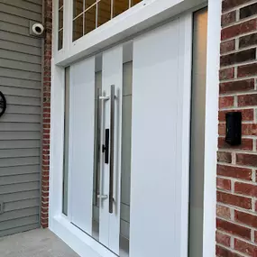 Bild von UnitedPorte — Doors/Windows/Kitchens/Vanities/Floor