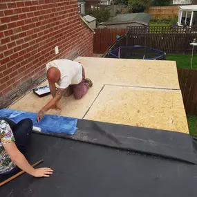 Bild von Lowes Roofing and Guttering Services Ltd