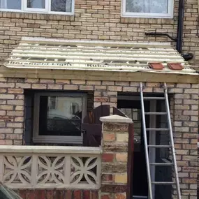 Bild von Lowes Roofing and Guttering Services Ltd