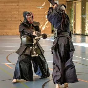 aerolibrium - Fitness-, Sport- & Kampfsport Fotografie - Augsburg Bewegungsreiche Kendoszene fängt Technik, Timing und traditionelle Kampfkunst eindrucksvoll ein.