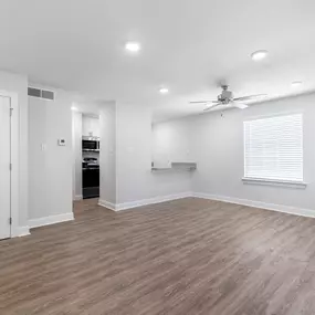 Newly Renovated 1 & 2 Bedroom Apartment Homes