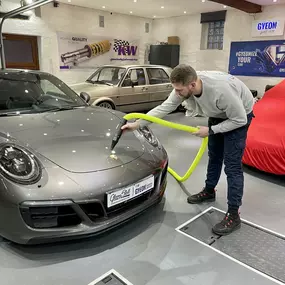 Bild von GlanzStall Fahrzeugveredelung