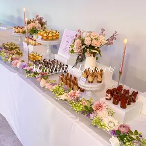 Bild von MiniBites Desserts - Custom Desserts & Event Sweet Tables
