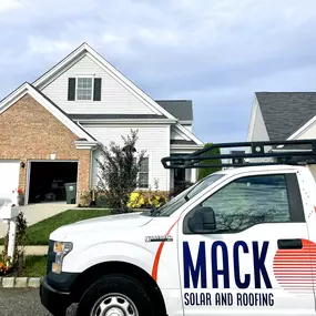 Bild von MACK Solar and Roofing