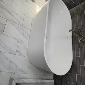 Bild von ADOLORES HOME IMPROVEMENT