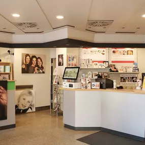 Bild von Foto Scene – Fotostudio für Biometrische Passbilder, Bewerbungsfotos, Business Fotos