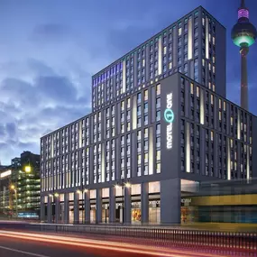 Hotel Motel One Berlin-Alexanderplatz - Exterior