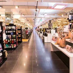 MUECKE Fürth im Hornschuch Center Taschen & Accessoires