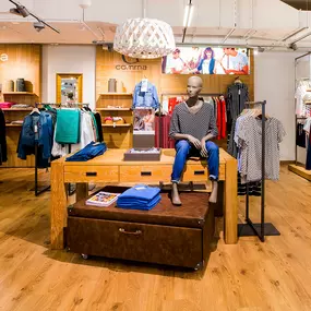 MUECKE Fürth im Hornschuch Center Damenmode