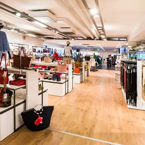 MUECKE Nürnberg-Mögeldorf Taschen und Accessoires