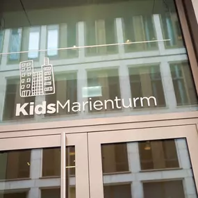 Außenansicht Eingang Kids Marienturm